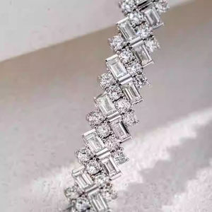 Bracelet tennis de luxe en diamant, argent sterling 925 avec pierres de moissanite haute brillance pour femmes, à porter au quotidien - Product Image 3
