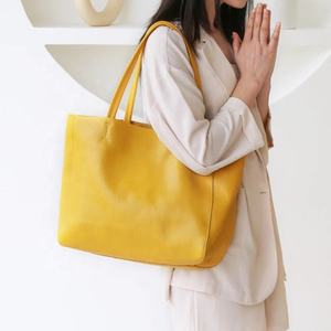 Sac fourre-tout en cuir véritable grande capacité pour femme, sac à main à bandoulière en cuir véritable, sac de travail, sac de shopping avec logo personnalisé - Product Image 5