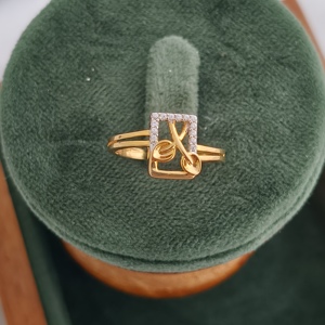 Anillo Cuadrado Floral Geométrico de Diamantes en Oro Amarillo de 18K para Mujer, Joyería Fina Moderna y Minimalista para Boda, Aniversario o Fiesta, Regalo - Product Image 2