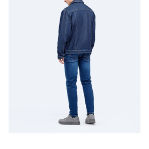 Chaqueta Vaquera Personalizada con Logotipo Bordado de Outfitize, Chaqueta de Mezclilla para Hombre, Ropa de Marca de Moda Urbana - Product Image 5