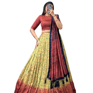 ชุดเลเฮนกาผ้าไหมวิชิตราใหม่สวยงาม พร้อมเลื่อมประดับอย่างวิจิตรและงานปักดิ้นด้วยด้าย สำหรับงานแต่งงาน - Product Image 1