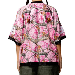 Camiseta de fútbol americano de poliéster rosa camuflaje retro oversize personalizada, estilo streetwear, venta al por mayor, de malla holgada - Product Image 2