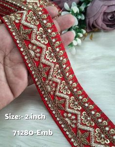 Vestido de Novia de Lujo con Lentejuelas Multicolores Brillantes, Bordado Étnico Floral, Ribete de Encaje Vintage Ecológico - Product Image 4