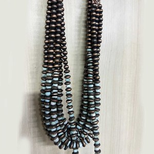 Collier artisanal unisexe en cuivre style sud-ouest avec pierre précieuse Larimar et boule de cuivre, style Navajo - Product Image 1