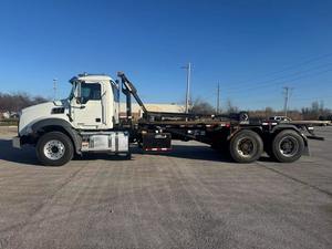 Camión Comercial Pesado con Volante a la Izquierda, 6x4, Diésel, Cabeza Tractora, para Logística de Cadena de Suministro y Transporte - Product Image 6