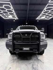 Ramz 3500 Flatbed Dually 4x4 2020 en perfecto estado - Product Image 1