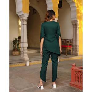 Ensemble coordonné décontracté vert bouteille taille XS en tissu crêpe, manches trois-quarts avec hauts - Product Image 4