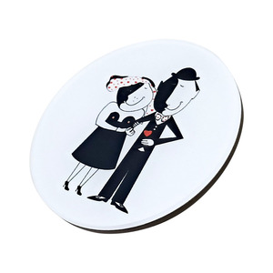Aimant de réfrigérateur rond noir et blanc pour mariage, souvenir et décoration pour les jeunes mariés - Product Image 2