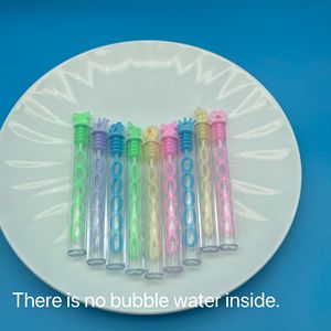 Set di 22 Bastoncini Colorati Multi-Foro per Bolle di Sapone per Feste, Bottiglie Vuote Senza Liquido Incluso - Product Image 3