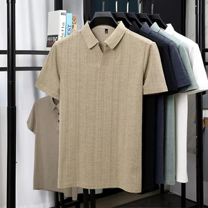 เสื้อโปโลผ้าลินินผสม คอวี แขนสั้น กันยับ สวมใส่สบาย เสื้อโปโลผู้ชายเนื้อผ้ามีเท็กซ์เจอร์ คุณภาพพรีเมียม - Product Image 4