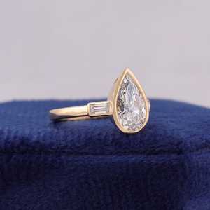 Classic 14K Rose Gold 2.00CT Pear Cut Lab Grown Diamond Three Stone <b>Ring</b> For Unisex Birthdays Wishes Gift For Mom <b>Dad</b> - Product Image 3