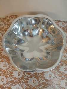 Heavy Duty <b>Metal</b> <b>Bowl</b> for Professional Kitchen Use - Product Image 4