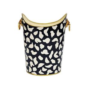 Cubo de Basura Metálico de Lujo con Patrón Blanco y Negro y Acabado Dorado, Perfecto para Escritorio, Habitación y Baño - Product Image 5