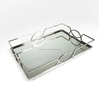 Plateau de service en métal fait main de luxe avec finition dorée haut de gamme pour table à manger moderne, décoration intérieure, hôtel, restaurant, plaqué et sûr