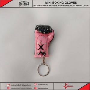 Porte-clés de boxe miniature personnalisé, porte-clés en forme de gant de boxe, prix d'usine, porte-clés miniature personnalisé en forme de gant de boxe - Product Image 5
