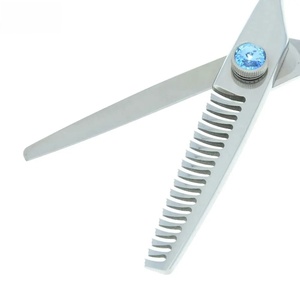 Ciseaux à cheveux professionnels en acier inoxydable à pointe affûtée, pour droitiers, avec manche long en plastique, non pliables, RYZ-ES-190, dents spéciales pour - Product Image 6