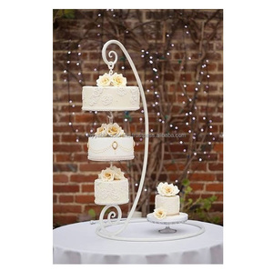 Soporte para pasteles de latón de alta demanda, perfecto para postres y repostería, procedente de la India. - Product Image 4