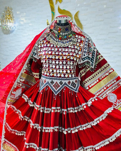 Nuevo diseño exclusivo de vestido afgano hecho a mano para mujeres, hecho en Pakistán, estilo vintage, largo hasta el suelo, para fiestas y bodas. - Product Image 3