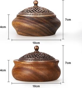En gros, Brûleur à Bakhoor rond en bois de manguier avec couvercle en laiton antique à filigrane, support d'encens Oud traditionnel, Mabkha rustique Zen - Product Image 3