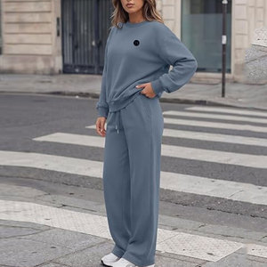 Ensemble de survêtement pour femme de qualité supérieure, doux et confortable, deux pièces, tenue décontractée pour tous les jours, les voyages, la détente et les week-ends. - Product Image 3