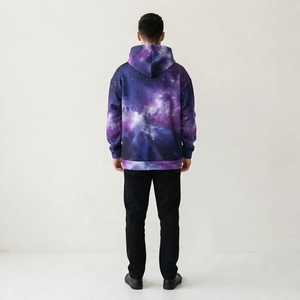 Sweat-shirt à capuche pour homme avec imprimé galaxie violet et poche kangourou, streetwear personnalisé - Product Image 2
