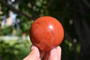 Bola de cristal de jaspe rojo natural de 55mm, esfera de cuarzo, piedra preciosa curativa, adorno energético, decoración de elfos, regalo espiritual, 1 unidad - Product Image 2