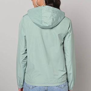 Veste coupe-vent imperméable légère pour femme, idéale pour la randonnée et les sports d'hiver – Vente en gros - Product Image 5