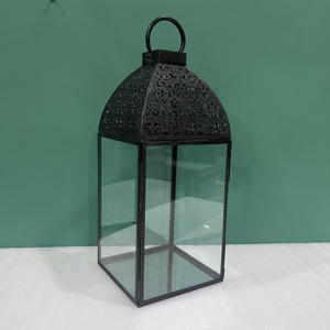 โคมไฟเหล็กและแก้วลายสลักสำหรับตกแต่งบ้าน - Product Image 2