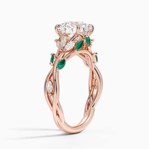 แหวนคลาสสิค ซีเคร็ต การ์เดน แล็บ เอเมอรัลด์และเพชร ประดับด้วยทองคำ 14K สีเหลือง - Product Image 6
