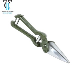 Cisailles à ongles pour l'entretien des sabots des animaux de ferme, moutons, chèvres et bovins TARIQ CRAFTED INDUSTRIES - Product Image 1