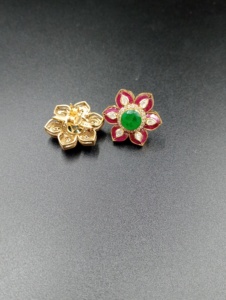 Pendientes de botón con forma de flor chapados en oro con centro de jade verde, joyería clásica para fiesta para mujer - Product Image 6