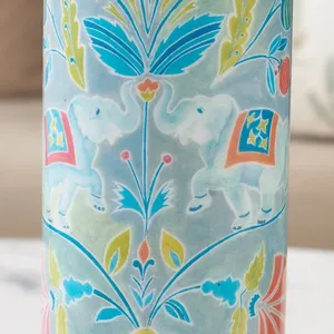 ขวดน้ำทองแดงแท้ 1000 มล. ดีไซน์คลาสสิกปรับแต่งได้ เป็นมิตรกับสิ่งแวดล้อม ป้องกันการรั่วซึม ขวดน้ำสำหรับดื่มตามหลักอายุรเวท - Product Image 3