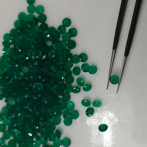 Ónix Verde Natural de 4MM, Corte Brillante Redondo, Gema Suelta de la Mejor Calidad para Joyería, Gemas de Red Mountain en su Origen - Product Image 1