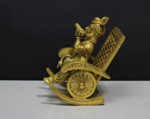 Offre Exceptionnelle : Statue de Krishna Ji en Métal Soudé Plaqué Or – Décoration Religieuse Moderne pour Cadeau et Maison - Product Image 2