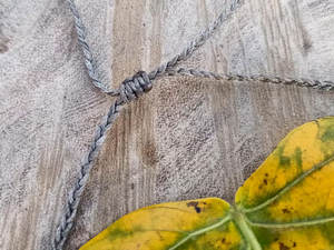 Collier pendentif en macramé fait main avec labradorite bleue |   Bijoux en cristal de guérison bohème, cordon gris réglable - Product Image 2