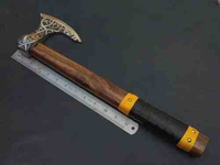 Nouveautés Haches Viking de qualité industrielle à double lame, tête d'axe en acier inoxydable, manche en bois de frêne, gravure de lion, 18 pouces