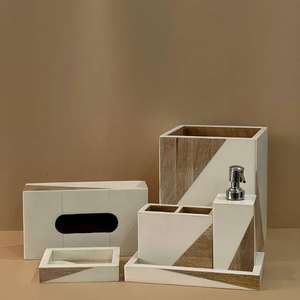 Ensemble de distributeurs de savon de luxe en os incrusté, 4 pièces, fabriqué à la main en Inde, avec distributeur mural pour salle de bain - Product Image 5