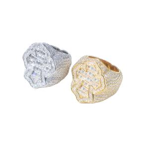 Anillo cruzado de moissanita para hombre de calidad superior Combinaciones de diamantes redondos y de corte Baguette Plata de ley S925 con chapado en oro - Product Image 1