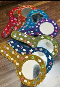 Espejo decorativo de brocado para regalar en bodas, haldi, mehndi, baby shower, fiestas de henna, noches de dholki. - Product Image 6