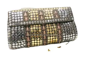 Collezione unica pochette borsa decorativa da sera in pietra di metallo mosaico portafoglio per le donne al prezzo di vendita balena da artigianato di lusso