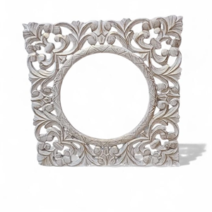 Panneau mural carré sculpté en bois de manguier blanchi fait main, cadre décoratif floral orné 24 x 24 cm pour décoration murale élégante à la maison - Product Image 2