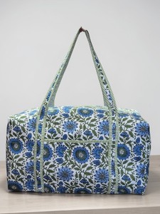 Bolsa de lona hecha a mano con estampado floral azul, de gran capacidad, para viaje, para mujer, material textil, cierre con cremallera. - Product Image 5