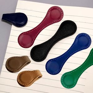 Segnalibri magnetici in pelle sintetica su due lati realizzati a mano in stile retrò colori vivaci (rosso verde marrone blu nero arancione) perfetti - Product Image 2