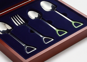 Ensemble de couverts de camping en acier inoxydable avec manches en plastique vert, lavable au lave-vaisselle, design minimaliste, pour usage extérieur - Product Image 6