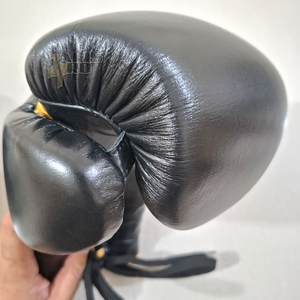 Guantes de Boxeo Personalizados para Kickboxing y Muay Thai, Guantes de Entrenamiento y Sparring, Guantes de Boxeo de Cuero Negro con Cordones de Fábrica - Product Image 3