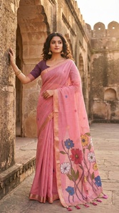 Sari de Algodón Rosa con Tejido Floral, Prenda Tradicional para Mujer, Estilo India-Pakistán, Corte Casual Regular - Product Image 3