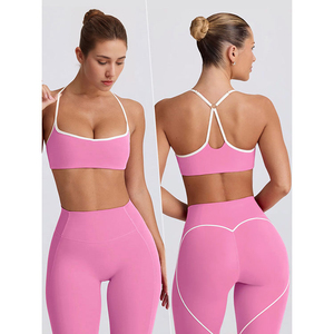 Ensemble de yoga et fitness personnalisé OEM rose pour femme, comprenant un soutien-gorge de sport à bretelles et un legging taille haute effet push-up, idéal pour la gym et l'entraînement. - Product Image 1