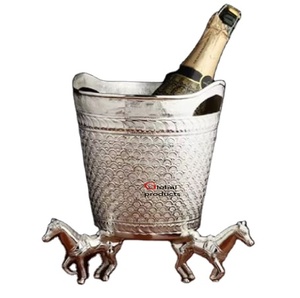 Enfriador de vino de acero inoxidable con acabado plateado con soporte de diseño de caballo para restaurante y bar de hotel - Product Image 1