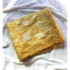 Sari de Noche de Diseño en Satén de Seda Pura Chanda Elite Weaves, Largo hasta la Rodilla, para Club o Playa, en Amarillo, 140g - Product Image 2