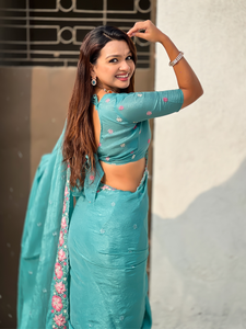 ผ้าไหมครัชสีฟ้าอมเขียวลายดอกไม้หลากสี ปักลายดีไซเนอร์ น้ำหนัก 490 กรัม สำหรับชุดราตรี - Product Image 3